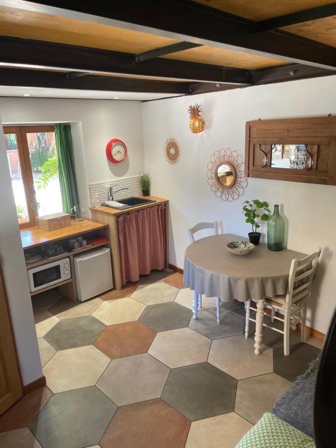 Le Bourguet Acomodação com café da manhã Solliès-Pont Exterior foto